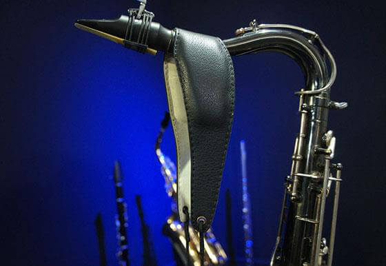 Review of the Cebulla saxophone neck strap
