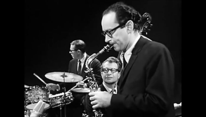 Paul Desmond plays Take Five Dave Brubeck Time Out. Sax School Online