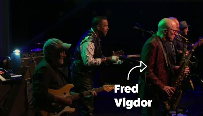 Fred Vigdor plays sax with Average White Band. Sax School Online