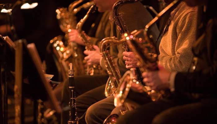 how to signal the end of your solo. Sax School Online Podcast